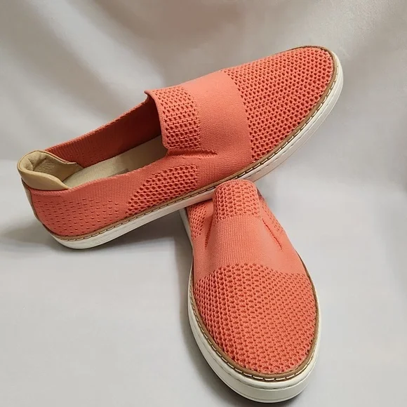 UGG Sammy Slip-on Coral Knit sneakers (w size 9) - Picture 2 of 10
